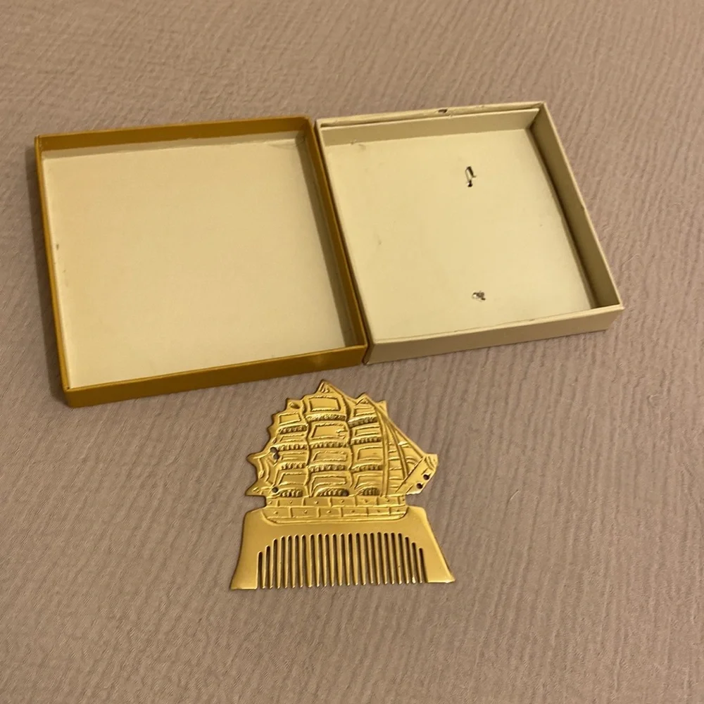 SIREN SONG Brass Gold Ship Design Comb